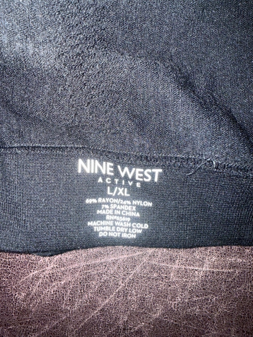 💪♥️ Nine West Active Racerback Sports Bra L/XL Black Athletic Workout Top - Picture 4 of 5